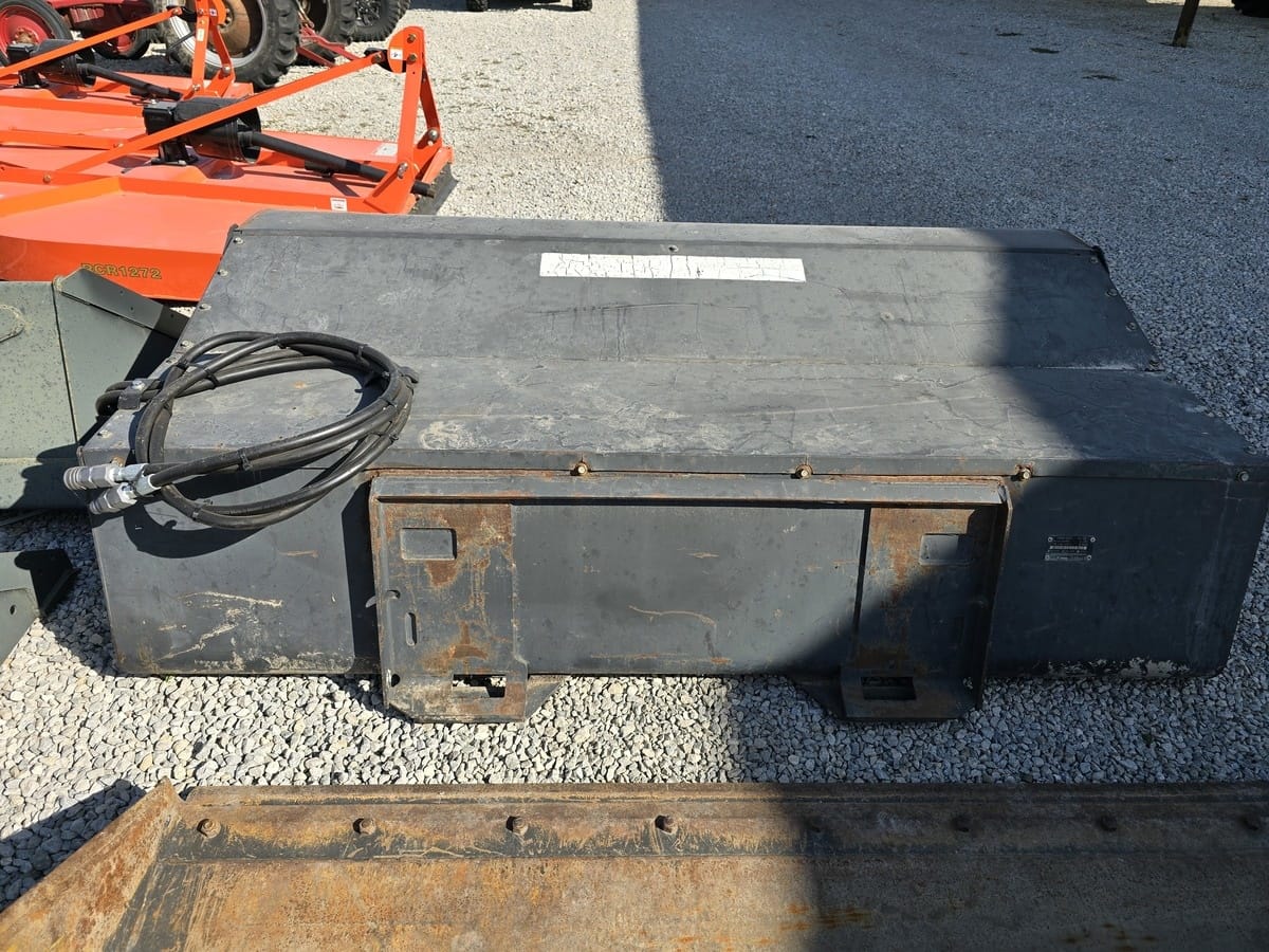 2010 Bobcat 84 Sweeper Equipment Image0