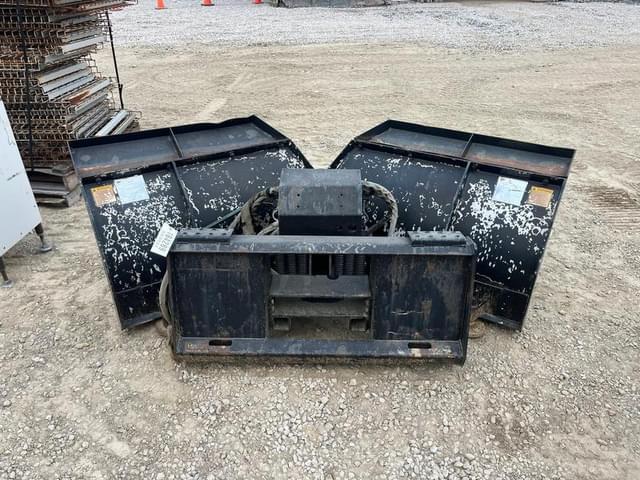 Image of Bobcat V-Blade 84 equipment image 4