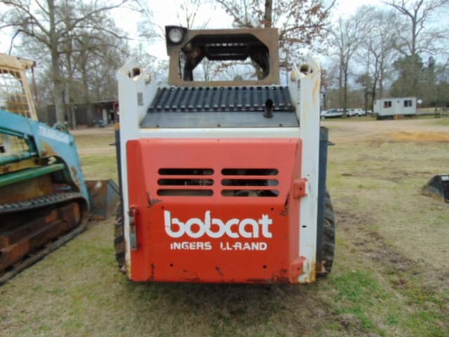 Image of Bobcat 843 equipment image 2