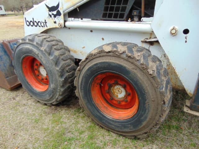 Image of Bobcat 843 equipment image 3