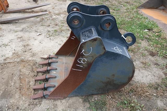 Image of Paladin Compact Excavator Bucket equipment image 2