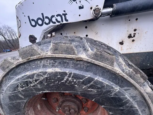 Image of Bobcat 863 equipment image 3