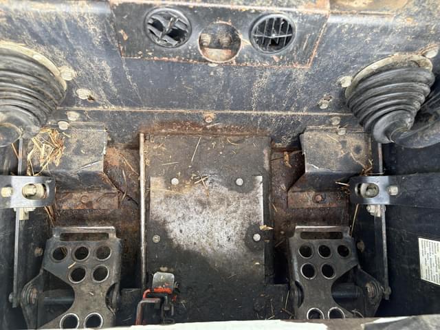 Image of Bobcat 863 equipment image 3