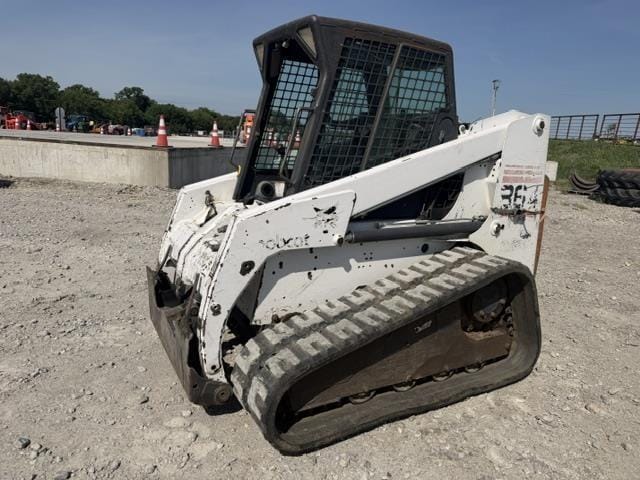Bobcat 864 Equipment Image0