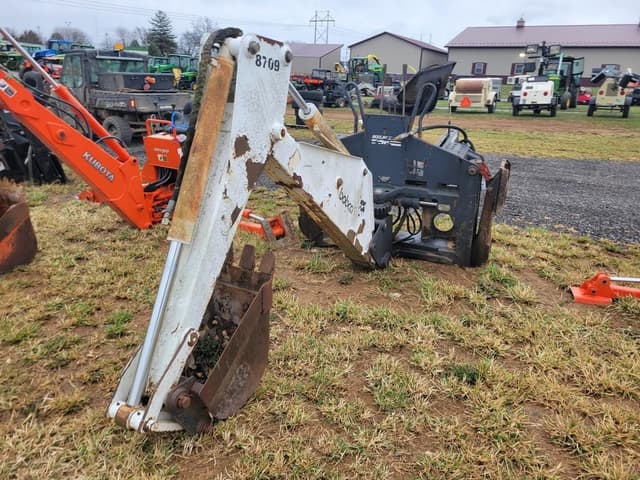 Image of Bobcat 8709 equipment image 1