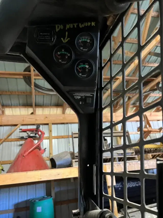 Image of Bobcat 873 equipment image 3