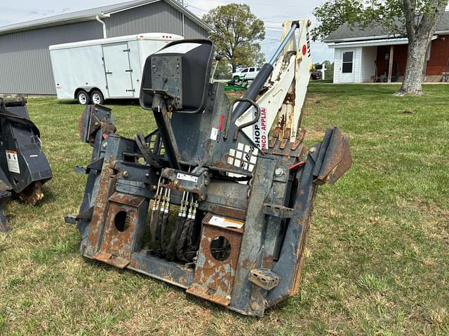 Image of Bobcat 8811 equipment image 3