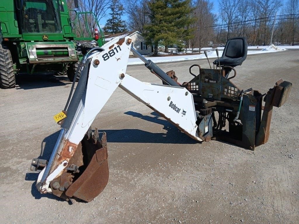 Bobcat 8811 Equipment Image0