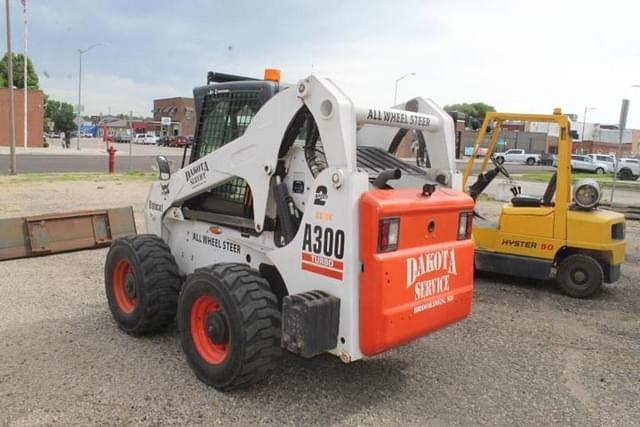 Image of Bobcat A300 equipment image 2