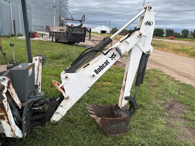 Image of Bobcat B100 equipment image 3