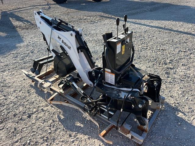 Image of Bobcat BH66 equipment image 4