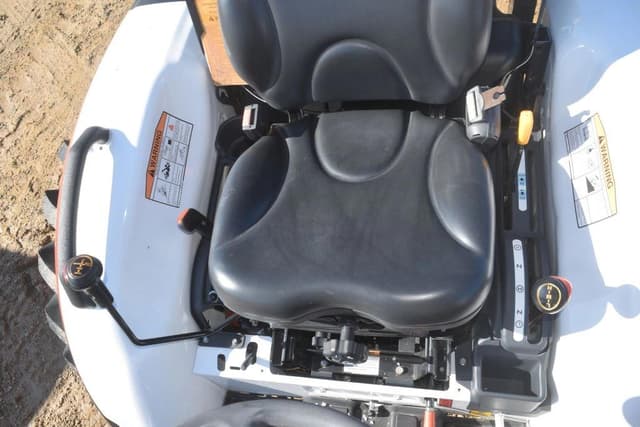 Image of Bobcat CT2035 equipment image 4