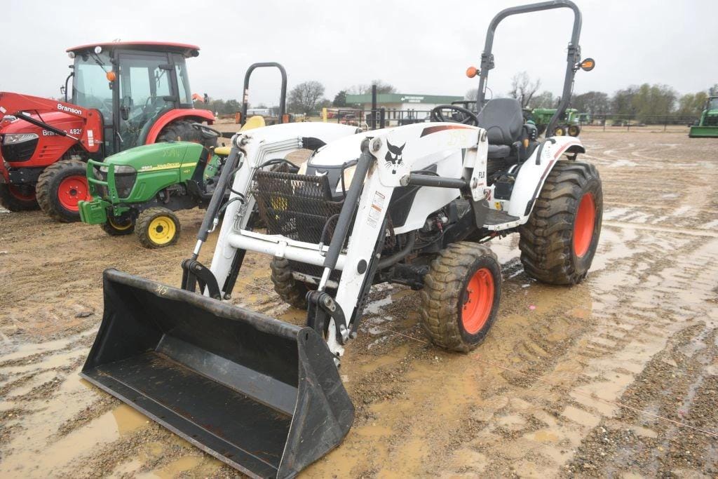 Bobcat CT2040 Equipment Image0