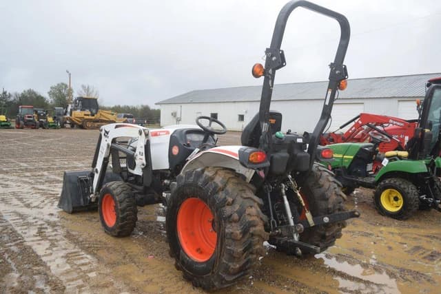Image of Bobcat CT2040 equipment image 1