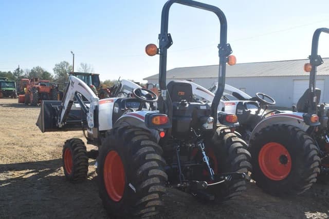 Image of Bobcat CT2040 equipment image 1