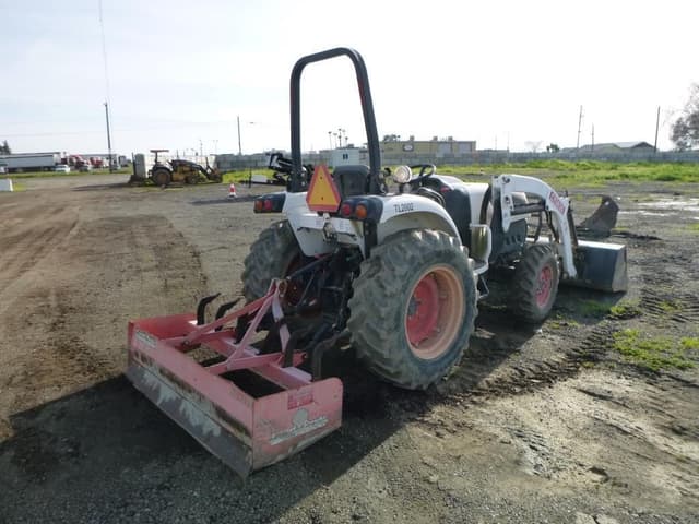 Image of Bobcat CT450 equipment image 2