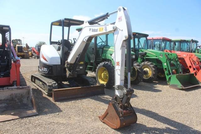 Image of Bobcat E35 equipment image 3