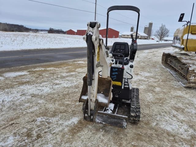 Image of Bobcat E10 equipment image 2
