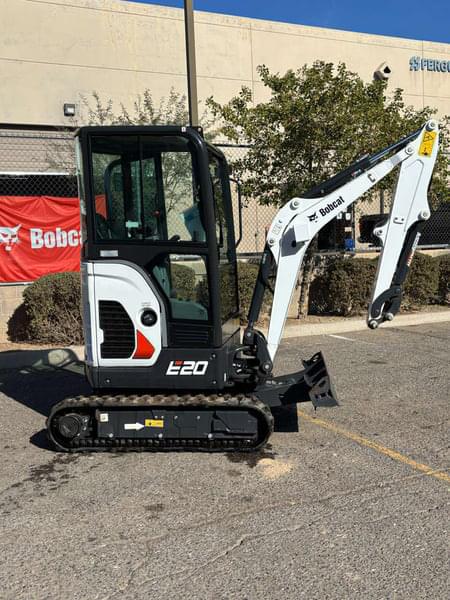 Image of Bobcat E20 equipment image 1