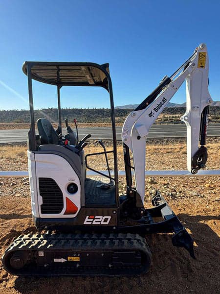 Image of Bobcat E20 equipment image 1