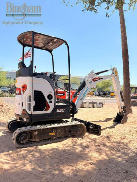 Image of Bobcat E20 equipment image 4