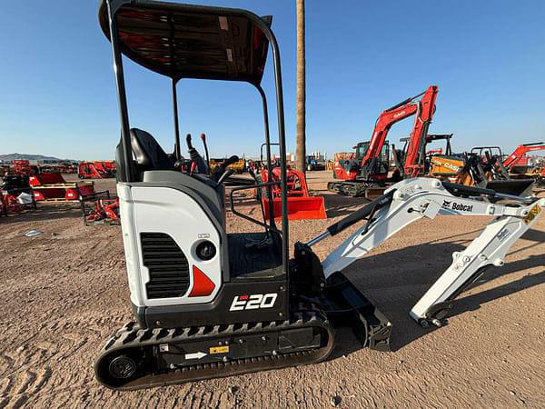 Image of Bobcat E20 equipment image 4