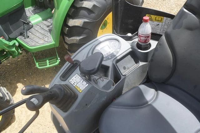 Image of Bobcat E20 equipment image 4