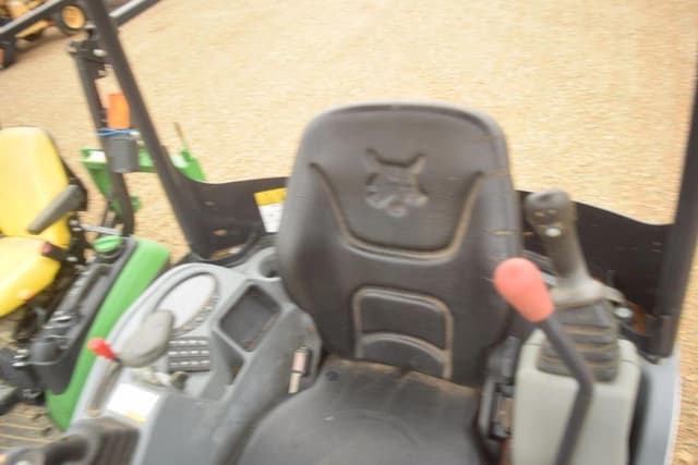 Image of Bobcat E20 equipment image 4