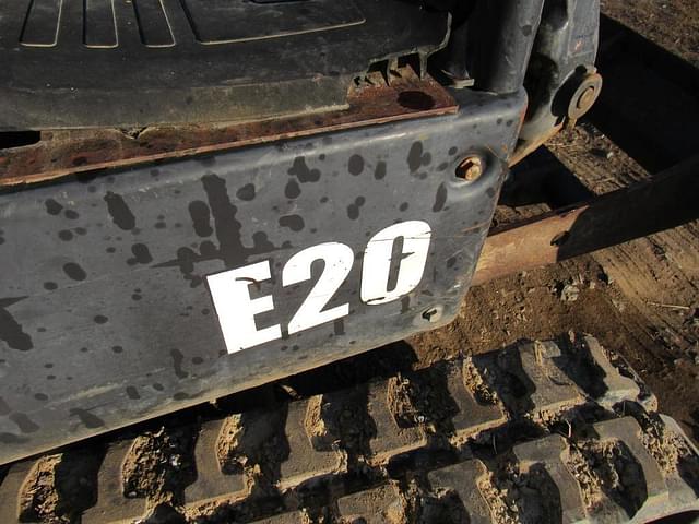 Image of Bobcat E20 equipment image 4