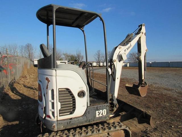 Image of Bobcat E20 equipment image 2