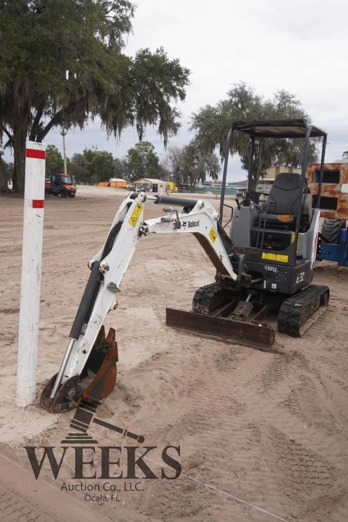 Main image Bobcat E20