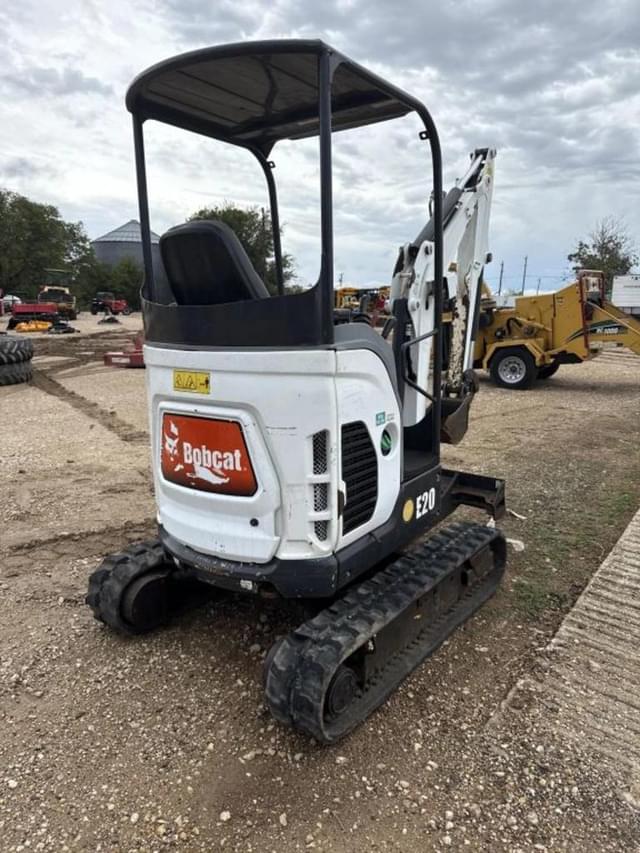 Image of Bobcat E20 equipment image 3