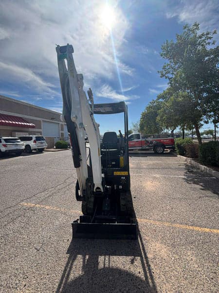 Image of Bobcat E20 equipment image 2