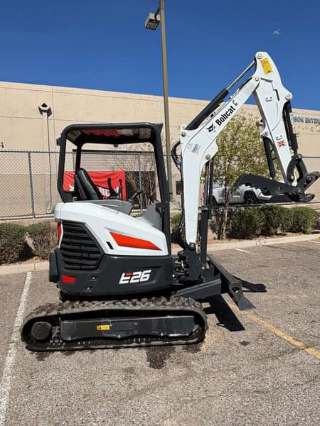Image of Bobcat E26 equipment image 1