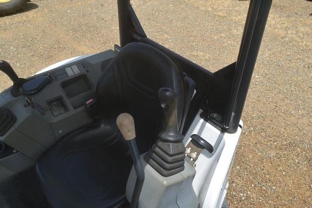 Image of Bobcat E26 equipment image 4