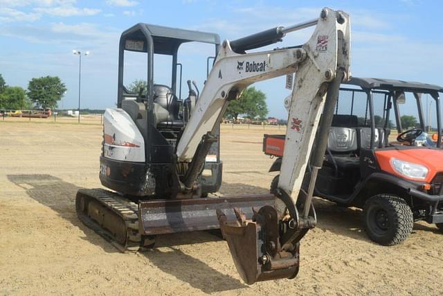 Image of Bobcat E26 equipment image 3