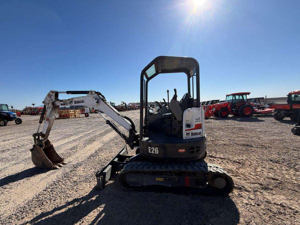 Bobcat E26 Equipment Image0