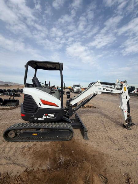 Image of Bobcat E26 equipment image 1