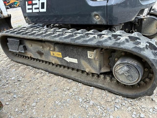 Image of Bobcat E20 equipment image 4