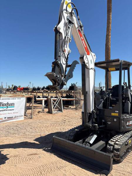 Image of Bobcat E32 equipment image 2