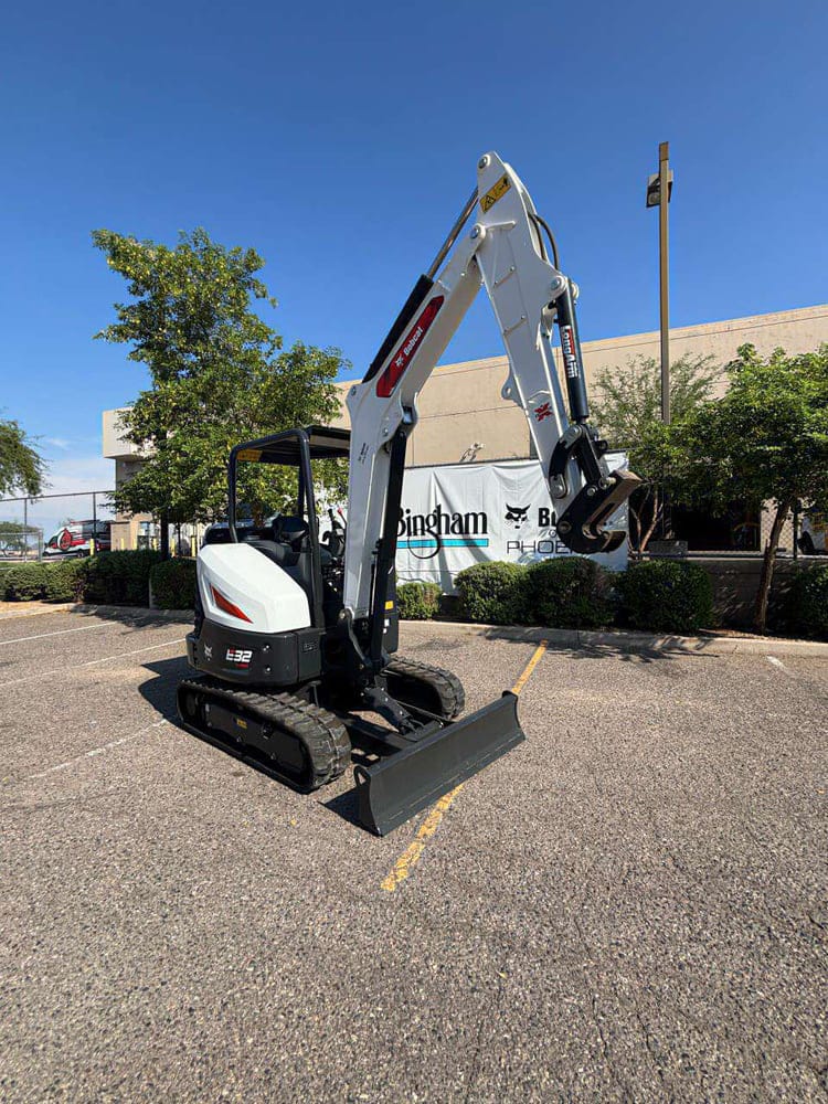 Bobcat E32 Equipment Image0