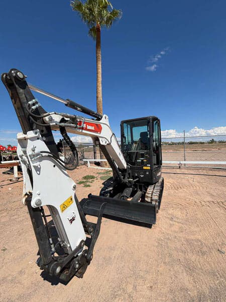 Image of Bobcat E32 equipment image 2