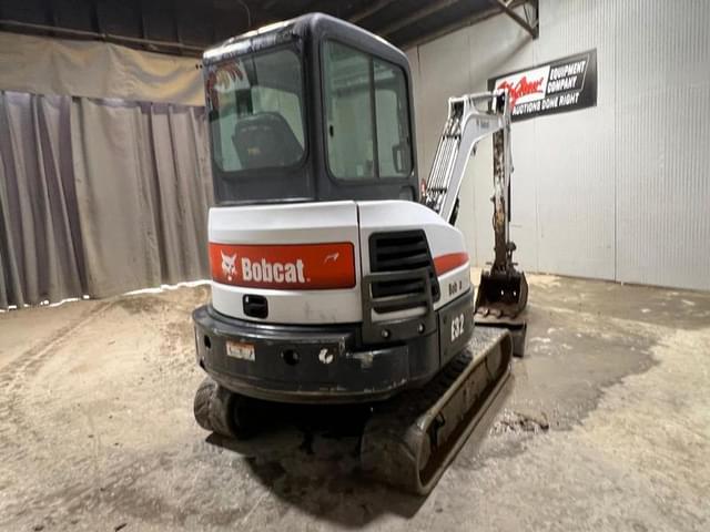 Image of Bobcat E32 equipment image 4