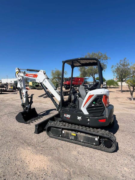 Bobcat E35 Equipment Image0
