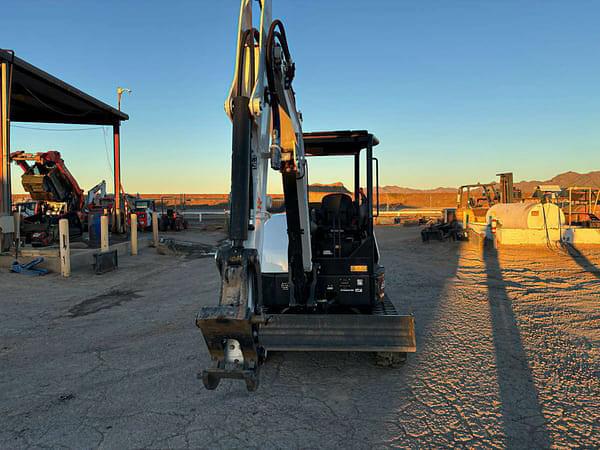 Image of Bobcat E35 equipment image 2