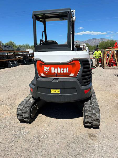 Image of Bobcat E35 equipment image 4