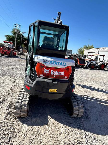 Image of Bobcat E35 equipment image 3