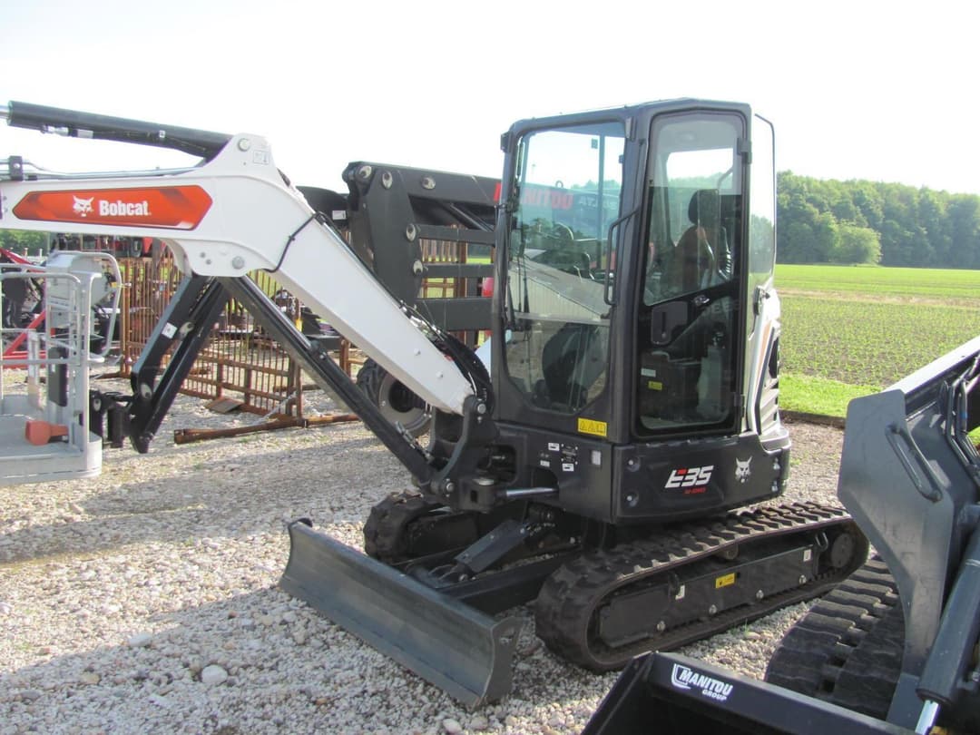Image of Bobcat E35 Primary image