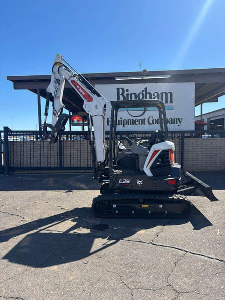 Bobcat E35 Equipment Image0