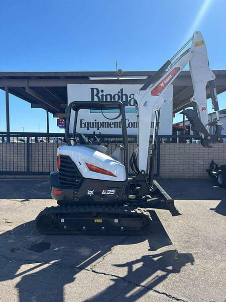 Image of Bobcat E35 equipment image 1